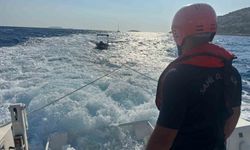 Antalya’da arızalanan teknedeki 2 kişinin imdadına Sahil Güvenlik ekipleri yetişti