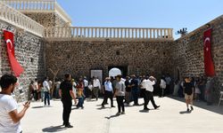 Batman'da restorasyonu tamamlanan 1600 yıllık Mor Kiryakus Manastırı turizme açıldı