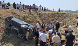 Bingöl'de şarampole devrilen otomobildeki 5 kişi yaralandı