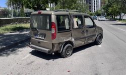 Erzurum'da hafif ticari araçla çarpışan motosikletin sürücüsü ağır yaralandı