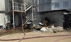 Kocaeli'de şantiye deposunda çıkan yangın söndürüldü