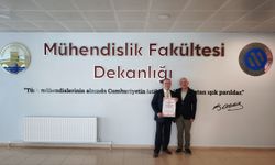 Trakya Üniversitesi'nde güneş panelleri temizliği için üretilen cihaz "faydalı model" belgesiyle tescillendi