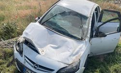 Uşak'ta devrilen otomobildeki 4 kişi yaralandı