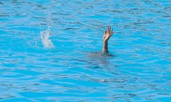 Alanya'da havuzda boğulma tehlikesi geçiren bebek hastaneye kaldırıldı
