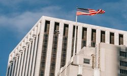 Fed, büyük bankaların sermaye gereksinimlerini gevşetecek kural değişikliği teklifini onayladı