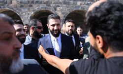 Suriye Devlet Başkanı Şara, ilk kez ziyaret ettiği Dera'da yoğun ilgi gördü
