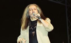 Anadolu rock’un efsanesi Barış Manço, vefatının yıl dönümünde anılıyor