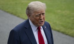 Trump: Rejim İran'ı tekrar büyük yapmıyorsa neden rejim değişikliği olmasın?