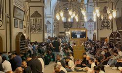 Bursa’da binlerce vatandaş Kurban Bayramı’nda Ulu Cami’ye akın etti