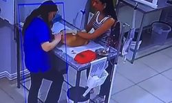 Veteriner kliniğinde köpeğini tedavi ettiren kadın bayıldı
