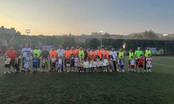 Babaları sahada çocuklar ise tribünde ter döktü