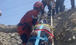 Ortaca’da uçurumdan düşen bir kişi kurtarıldı