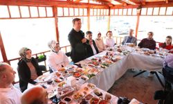 Vali Aydoğdu, Hünerli Eller Kadın Kooperatifi Kahvaltı Salonu’nda basın mensuplarıyla buluştu