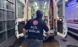 Akrebin soktuğu çocuk yaşam savaşı veriyor