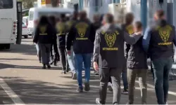 Diyarbakır’da “Çekirge Operasyonu”: Polis Pazarcı ve Simitçi Kılığında Kapkaç Şüphelilerini Yakaladı