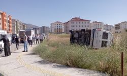 Malatya’da minibüs devrildi: 4 kişi yaralandı