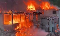 Amasya’da 4 ahşap ev yandı
