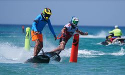 Çeşme, 16 ülkeden 80 sporcunun yarışacağı Dünya Motosurf Şampiyonası'na hazır