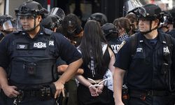 New York'ta düzensiz göçmenlere destek protestolarında 65 kişi gözaltına alındı