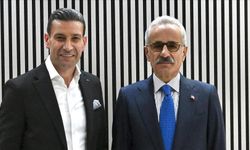 Ulaştırma ve Altyapı Bakanı Abdulkadir Uraloğlu, Türkiye Boks Federasyonunu ziyaret etti
