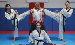 Üç kızını milli sporcu yapan tekvando antrenörü baba gururlu