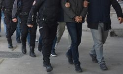 İstanbul merkezli terör örgütü FETÖ operasyonunda 13'ü aktif emniyet personeli 21 şüpheli yakalandı