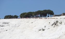 Pamukkale'de bayram tatili hareketliliği yaşanıyor