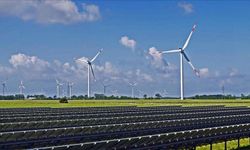 Rüzgar ve güneşten üretilen elektrikle geçen yıl 12 milyar dolarlık enerji ithalatının önüne geçildi