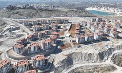 Malatya'da iş yerleri ve deprem konutlarının yapımı sürüyor