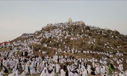 Hacı adaylarının çoğunluğu Arafat'a ulaştı