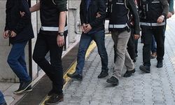 Kişileri kumar oynamaya teşvik ettiği iddiasıyla yakalanan 11 sosyal medya fenomeni adliyede