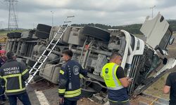 Karpuz yüklü tır devrildi: 1 ölü, 3 yaralı