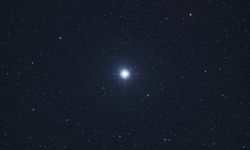 Gökyüzünün Parlayan İncisi: Vega Yıldızı