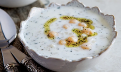 Sıcaklara Karşı Serin Lezzet: Soğuk Yaz Çorbası Tarifi
