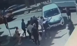 Bahçelievler'de hafif ticari aracın çarptığı motosikletteki genç hayatını kaybetti