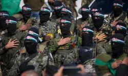 Hamas, İsrail'in Şam saldırılarını kınadı