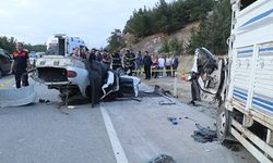 Nişan Töreninden Dönerken Kaza Yapmışlardı,Feci Kazanın Görüntüleri Ortaya Çıktı