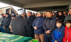 Rize'de ki kazada hayatını kaybeden kadın son yolculuğuna uğurlandı