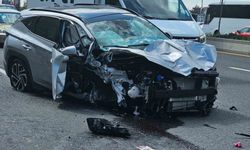 Ankara'da otomobil kontrolden çıktı: 2 yaralı