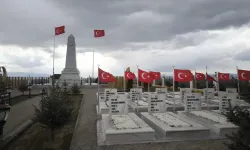Ağrı'da çevre düzenlemesi tamamlanan şehitlik ziyaret edildi