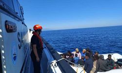 İzmir açıklarında 16 kaçak göçmen yakalandı
