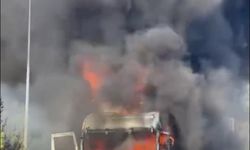 Mersin’de tır alev alev yandı