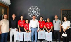 Şampiyonlardan Kabakcı’ya ziyaret