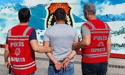 Isparta’da aranan 3 kişi yakalanarak cezaevine gönderildi