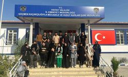 Tıka basa göçmen doldurulan minibüste 24 göçmen yakalandı