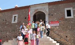 Vali Canbolat, Nasuh Paşa Külliyesi’nde öğrencilerle bir araya geldi