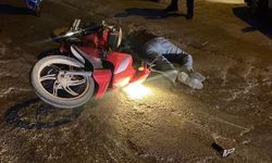 Motosiklet park halindeki motosiklete çarptı: 1 ağır yaralı