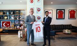 Bangladeş Gençlik ve Spor Bakanı Bhuyain, TFF Başkanı Hacıosmanoğlu'nu ziyaret etti