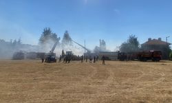 Isparta'da ahşap ev yandı