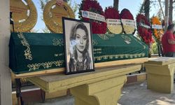 Sanatçı Rüçhan Çamay son yolculuğuna uğurlandı